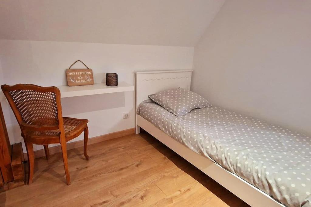 Appartement Charmant Et Spacieux オセール エクステリア 写真